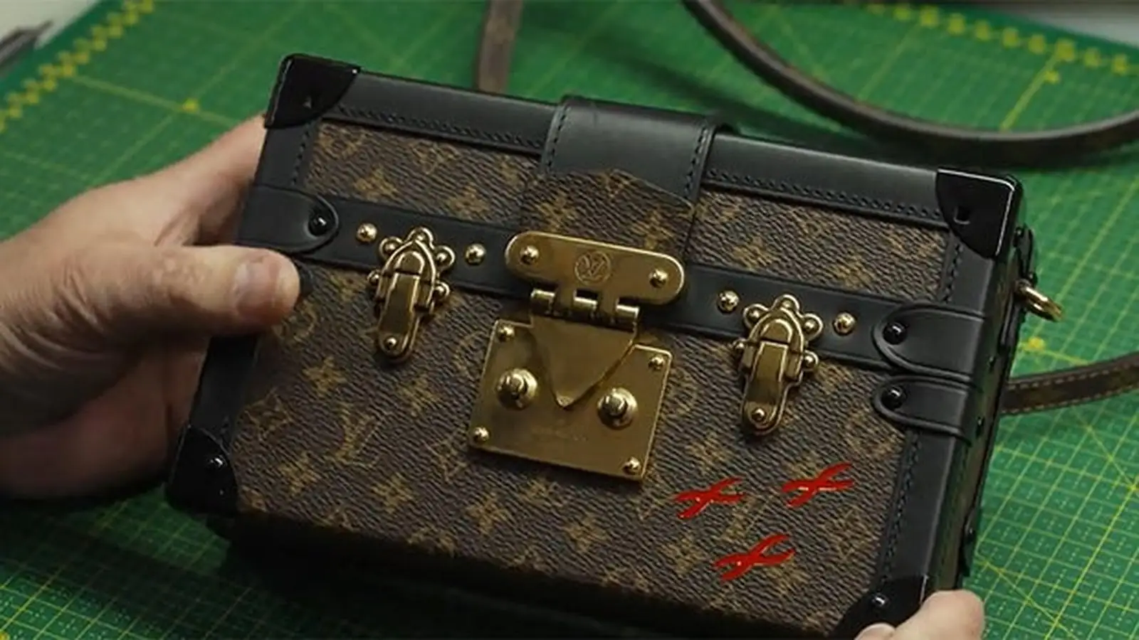 Louis Vuitton Petite Malle clutch inspired by classic trunks, a modern Louis Vuitton design bridge from heritage to daily carry.